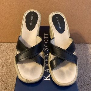 KAREN SCOTT black wedges